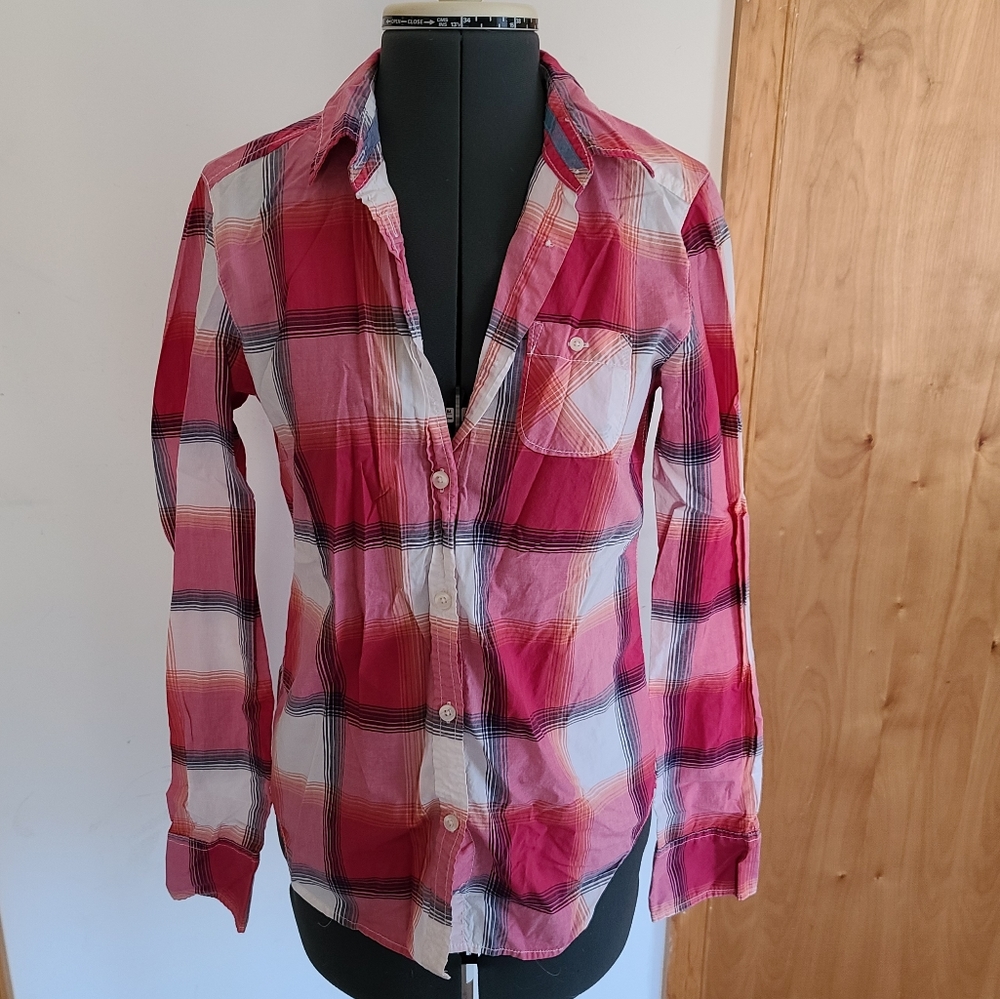 AEO button down long sleeve shirt plaid